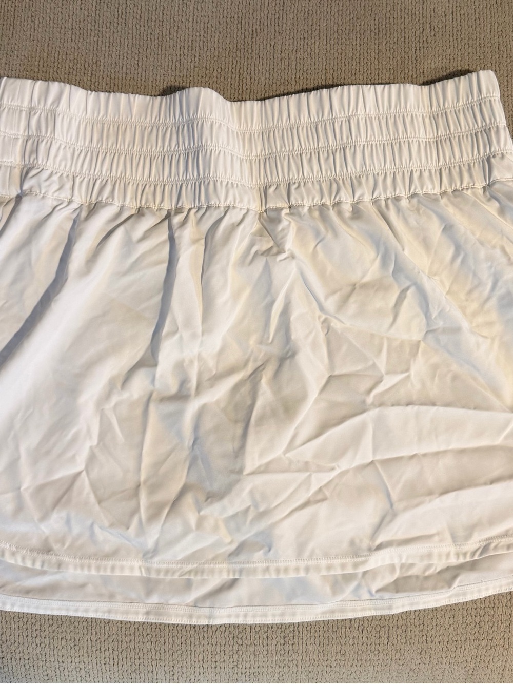 Nike White Women's Elastic High- Waisted Skorts
